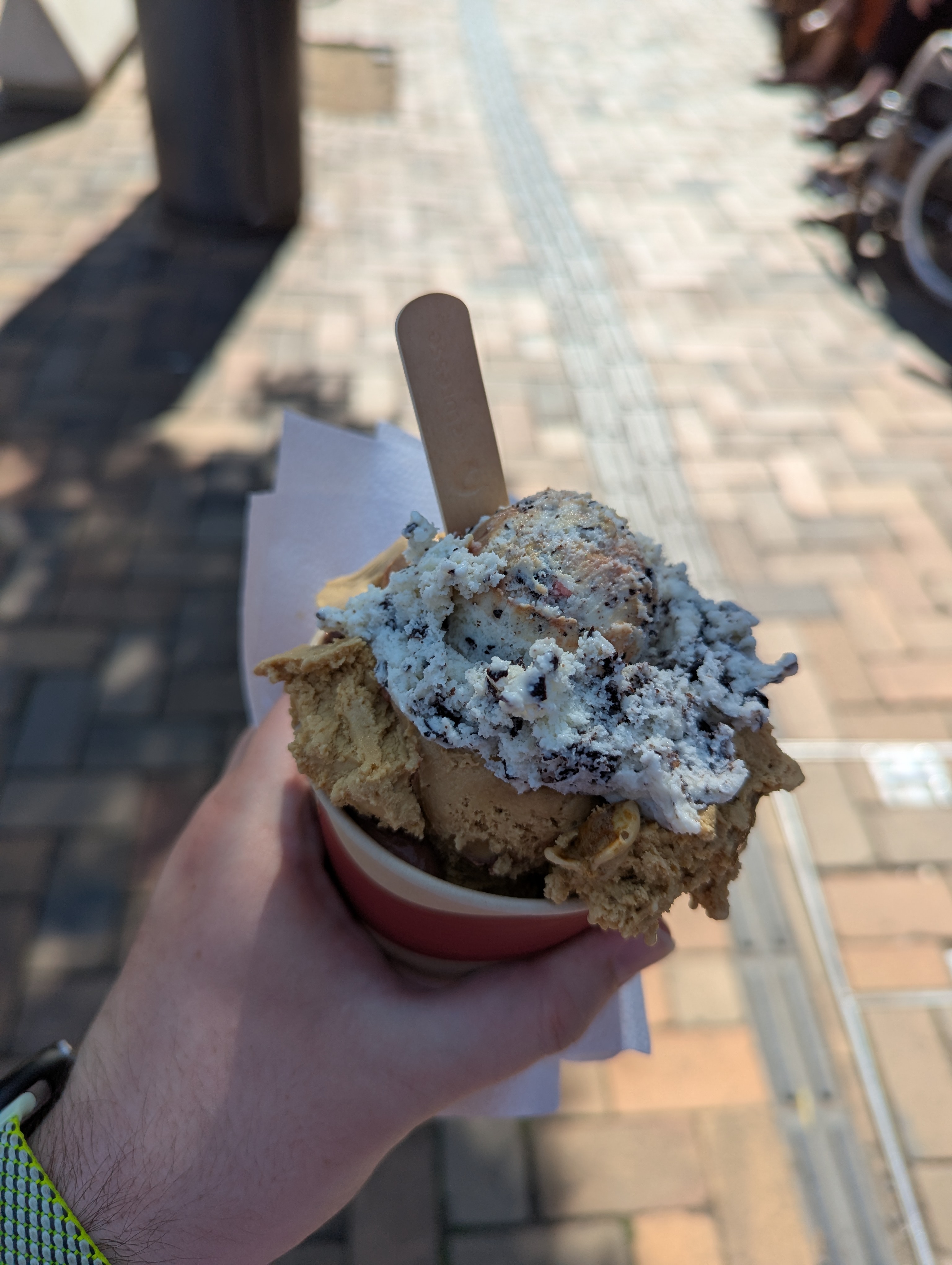  Click to open full size image.