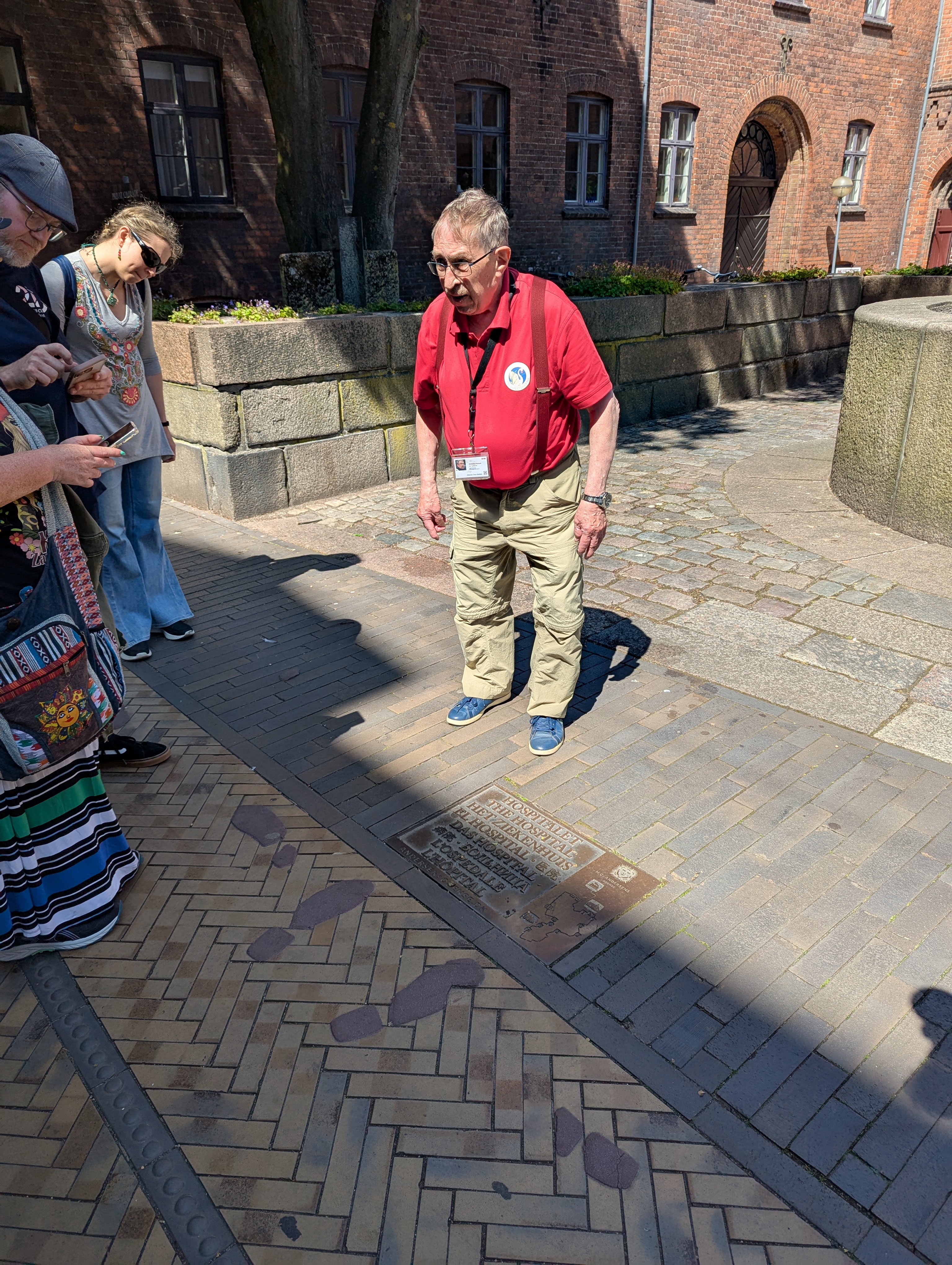  Click to open full size image.